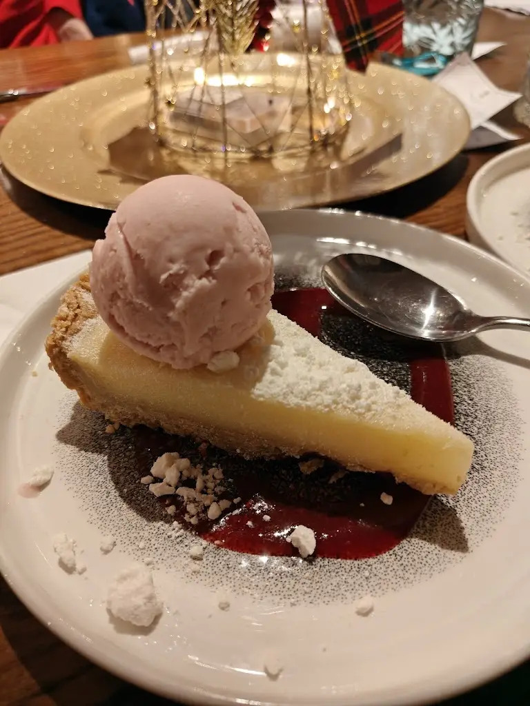 Alice Muzzlewhite_Rump and Wade_Stevenage_review