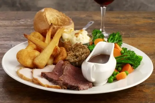 Fox & Pheasant_Stoke Poges_slider_image_2