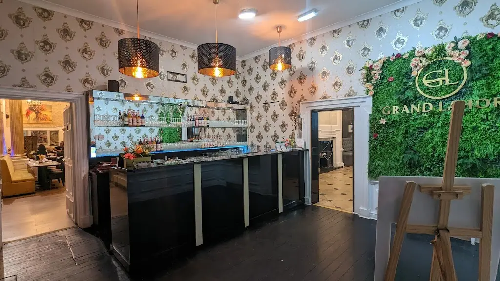 Grand Lahore_Stoke Poges_slider_image_1