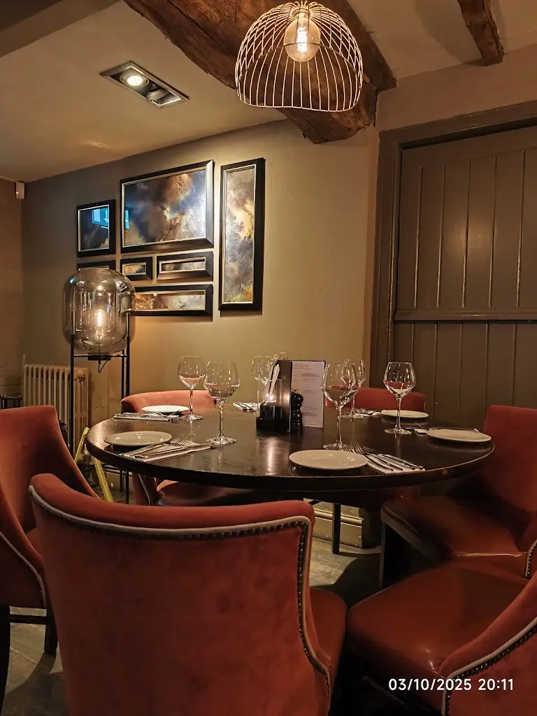 Red Lion Stoke Green_Stoke Poges_slider_image_3