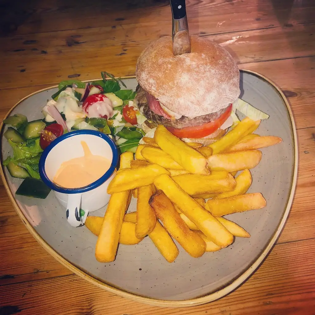 The Lord Nelson_Stoke-sub-Hamdon_slider_image_2