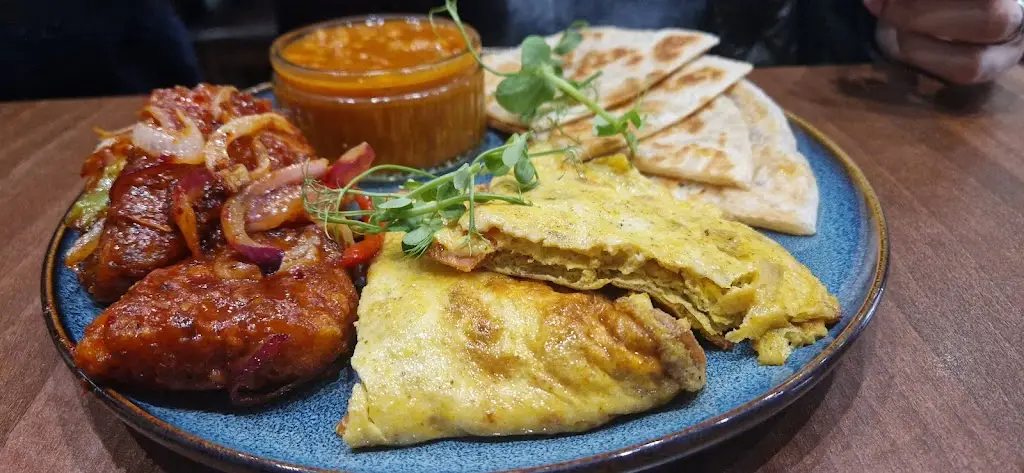 Aliyah Sumar_Cafeja_Stanmore_review