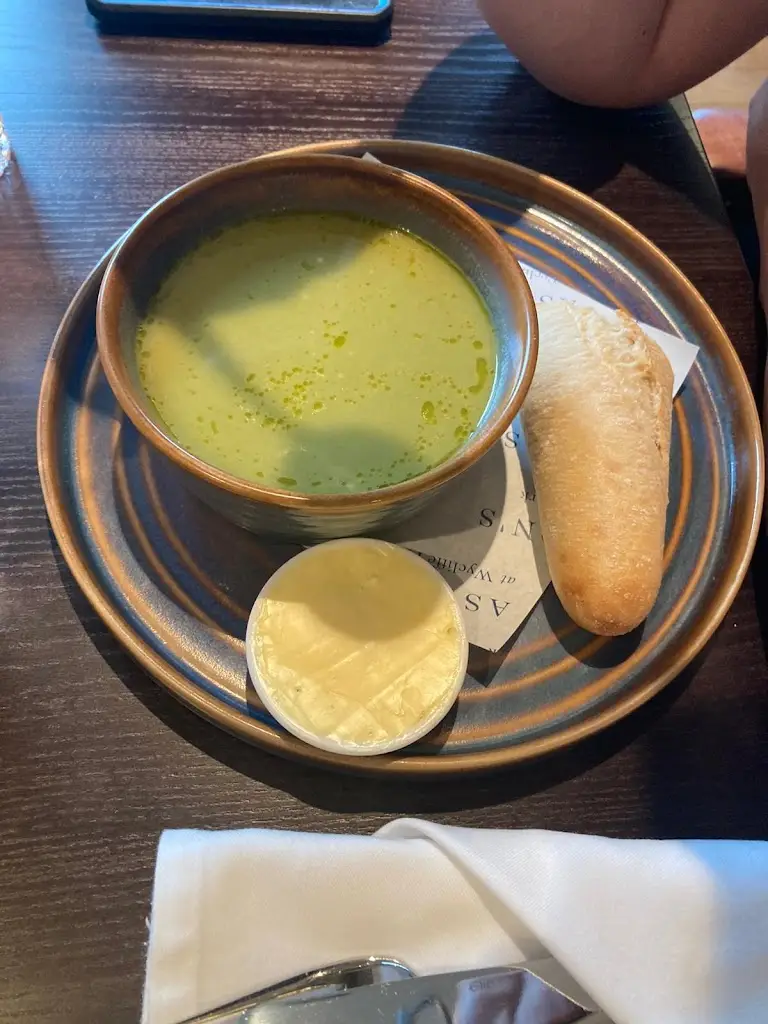 Menu_Aston’s at Wycliffe Park_Stokenchurch_image_7