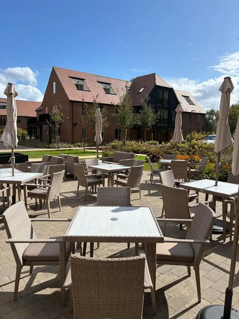 Aston’s at Wycliffe Park_Stokenchurch_slider_image_2