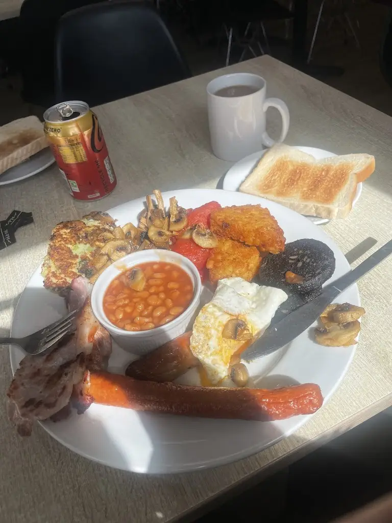 Menu_Chris's Cafe_Stokenchurch_image_4