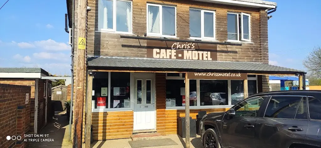 Chris's Cafe restaurant in Stokenchurch