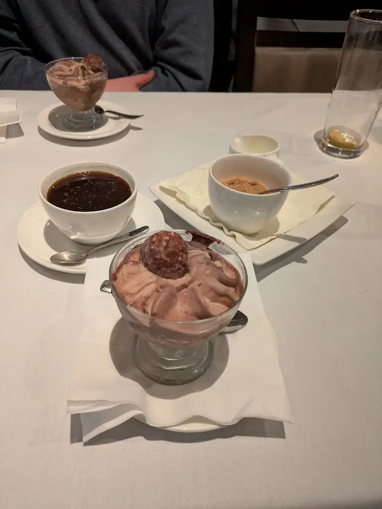 Mr D F_Cinnamon Tree, Mortimer_Stratfield Mortimer_review