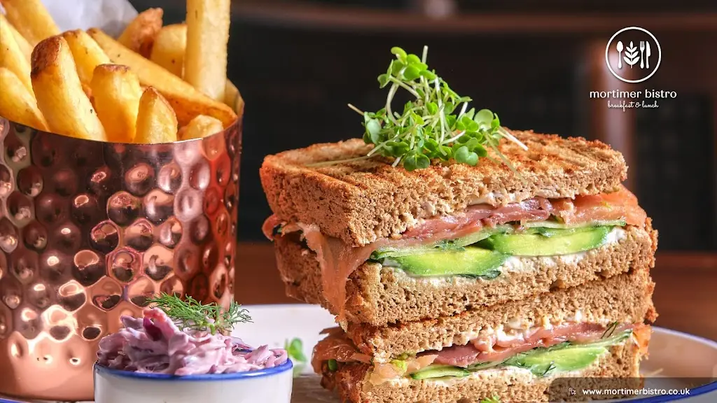 Mortimer Bistro_Stratfield Mortimer_slider_image_2