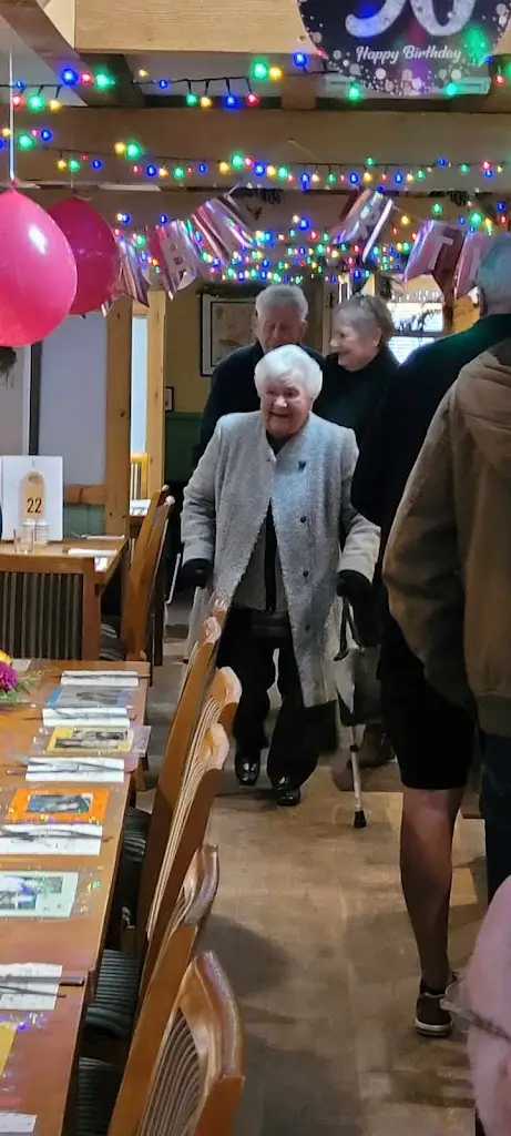 Maxine Taylor_Red Lion Inn Sturminster Marshall_Sturminster Marshall_review