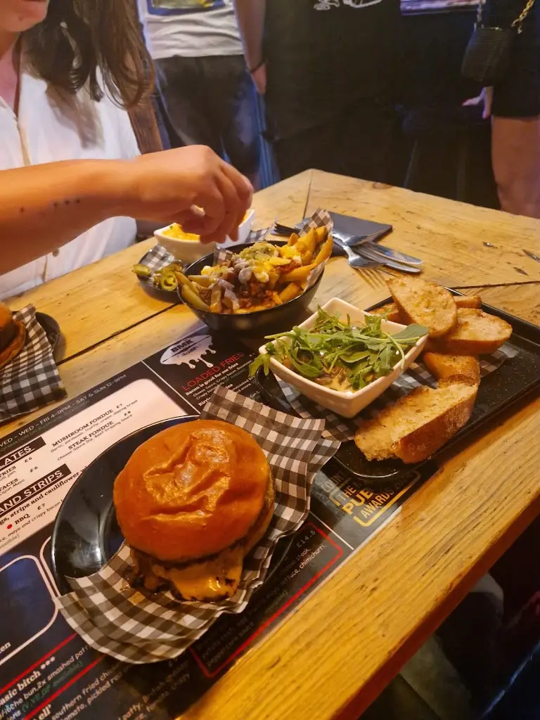 Jess Dyer_BMK Stourport_Stourport-on-Severn_review