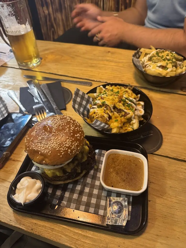 BMK Stourport_Stourport-on-Severn_slider_image_3