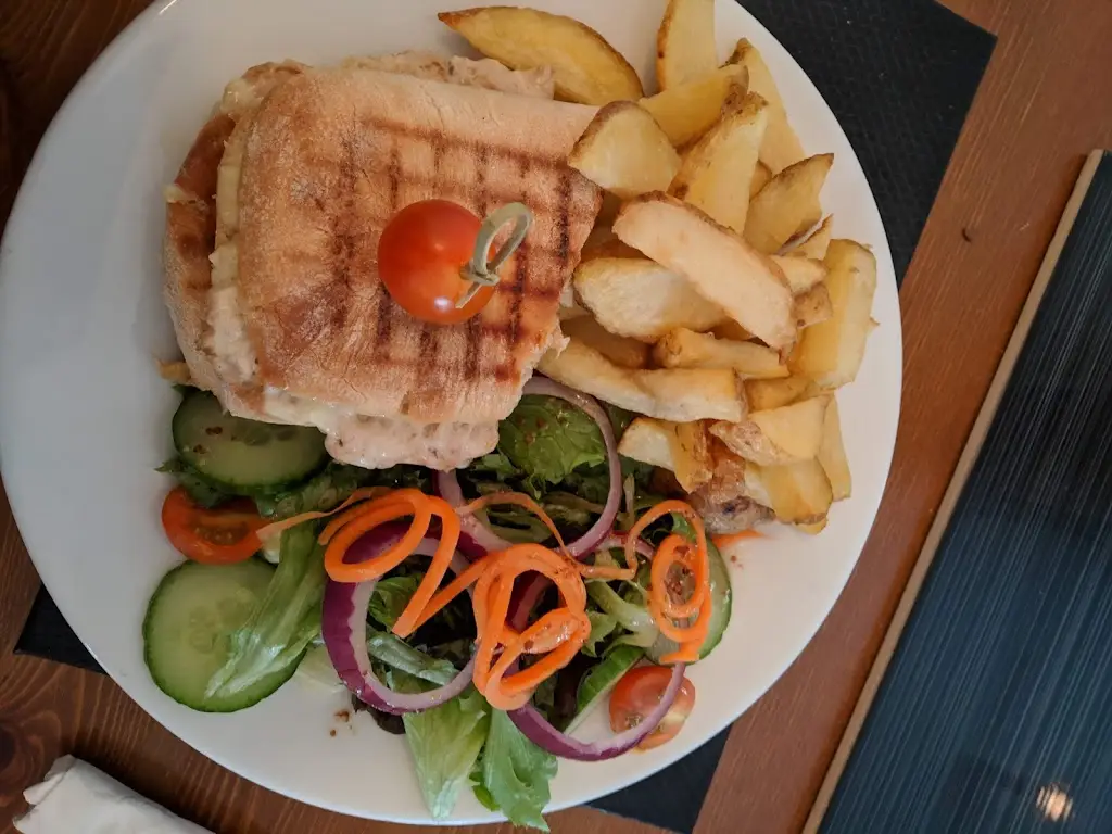 Max Taylor_The Windlass Café_Stourport-on-Severn_review
