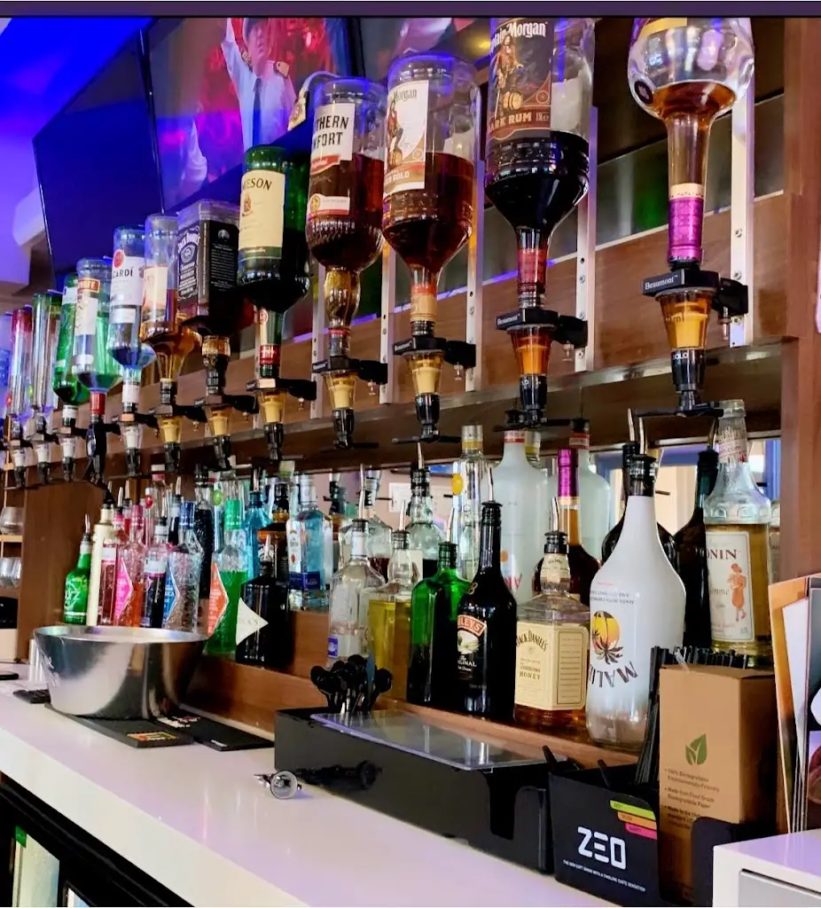 The Bas Bar_Strood_slider_image_1