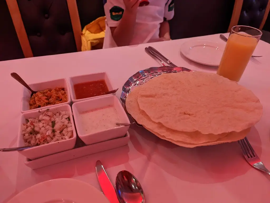 H L_Manisha_Strood_review