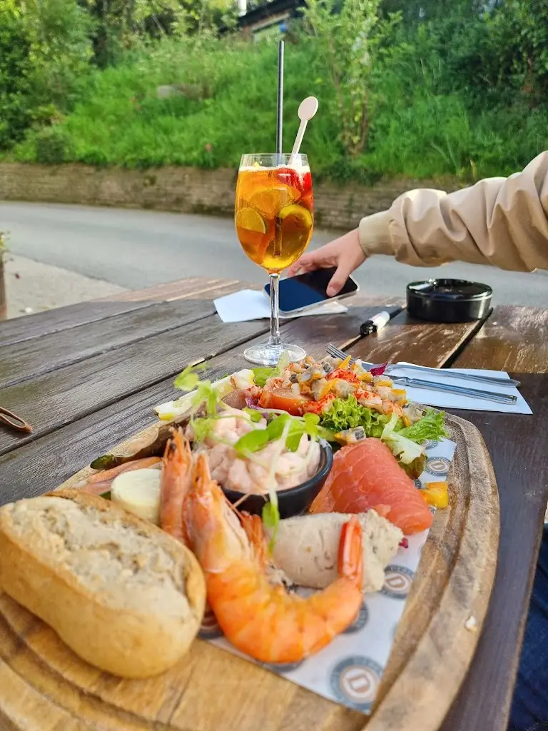 Menu_The Butt & Oyster_Suffolk_image_7