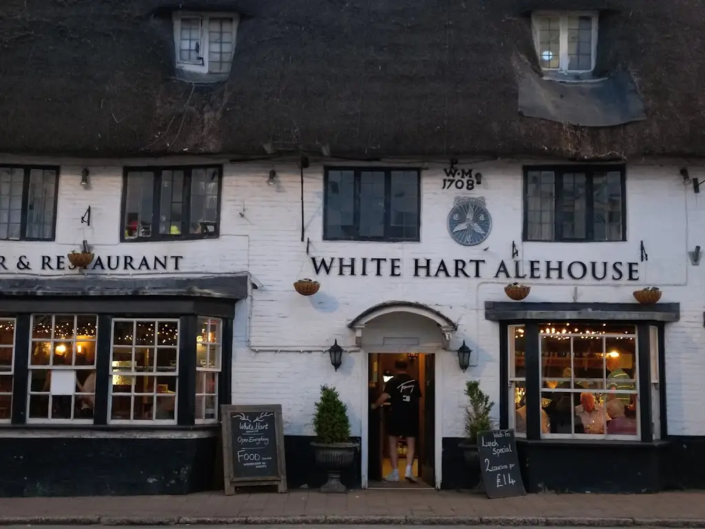 White Hart - Alehouse & Kitchen_Sturminster Newton_slider_image_3