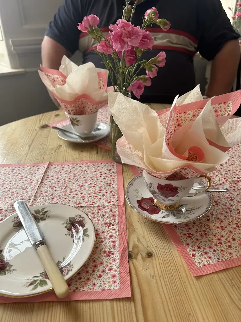 Lucy K_The Stur Of The Moment - Tea rooms & Cafe_Sturminster Newton_review