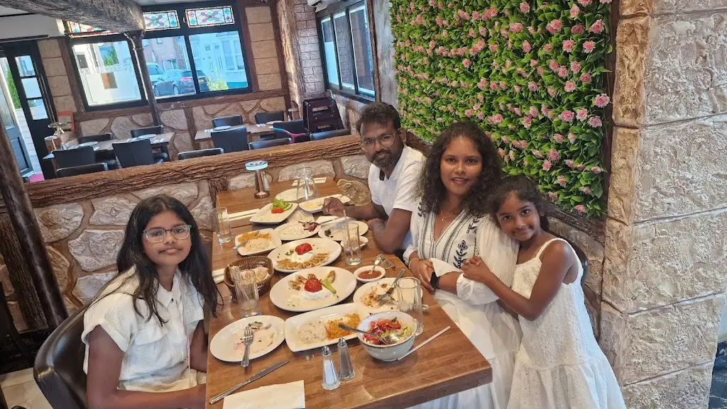 Annie ...._Aspendos Canterbury_Sturry_review