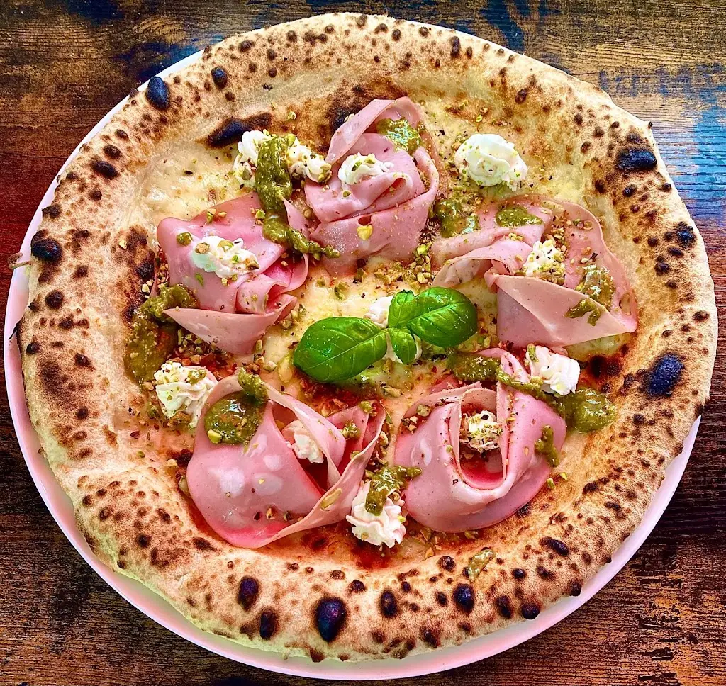 Biga Napoletana Pizzeria_Stowmarket_slider_image_2