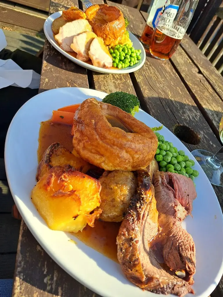 SW Wellbeing_Shepherd and Dog Onehouse_Stowmarket_review