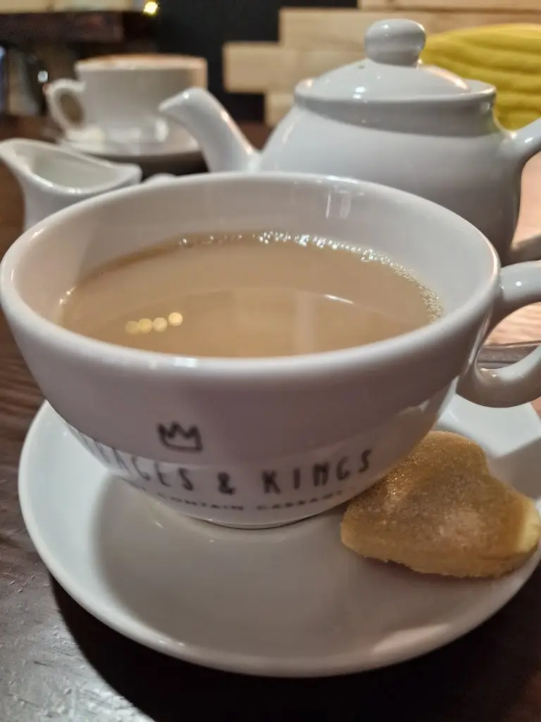 Menu_Cabbages & Kings at The Mix_Stowmarket_imagen_6