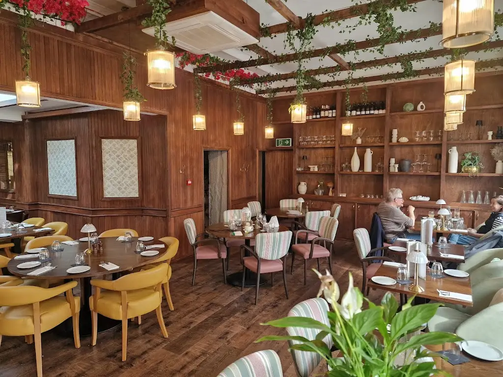 The Village Taverna ristorante a Storrington