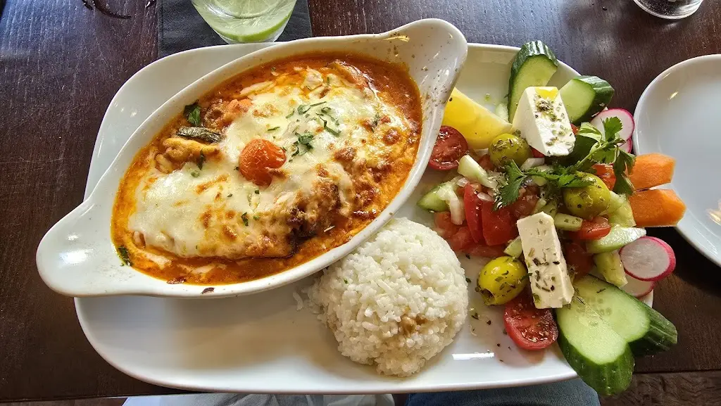 The Village Taverna_Storrington_slider_image_3