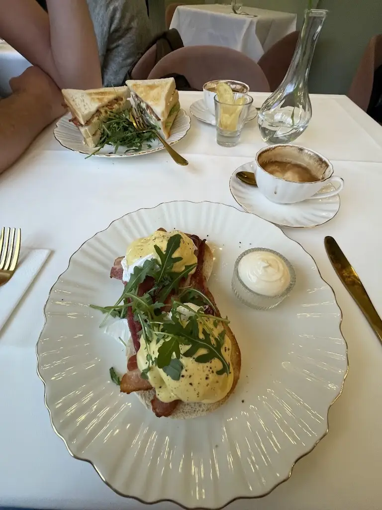 nichola Rodgers_Joanna's Boutique Tearooms_Storrington_review