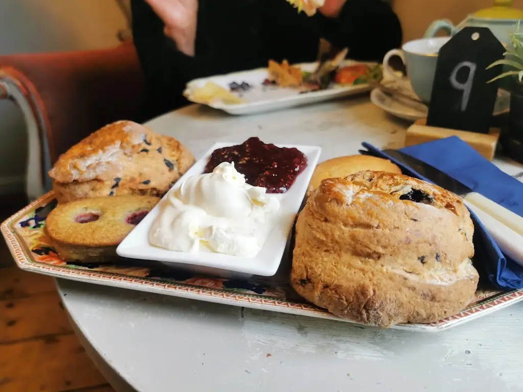 Jonelle A._Vintage Rose Tea Room_Storrington_review