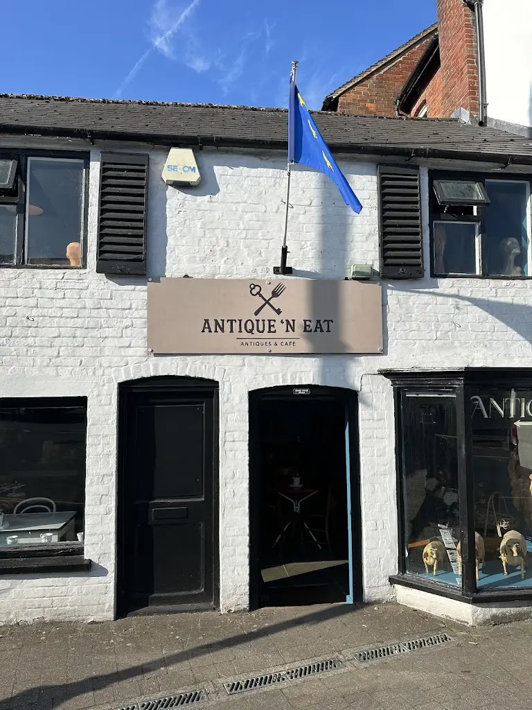 Antique 'n Eat_Storrington_slider_image_2