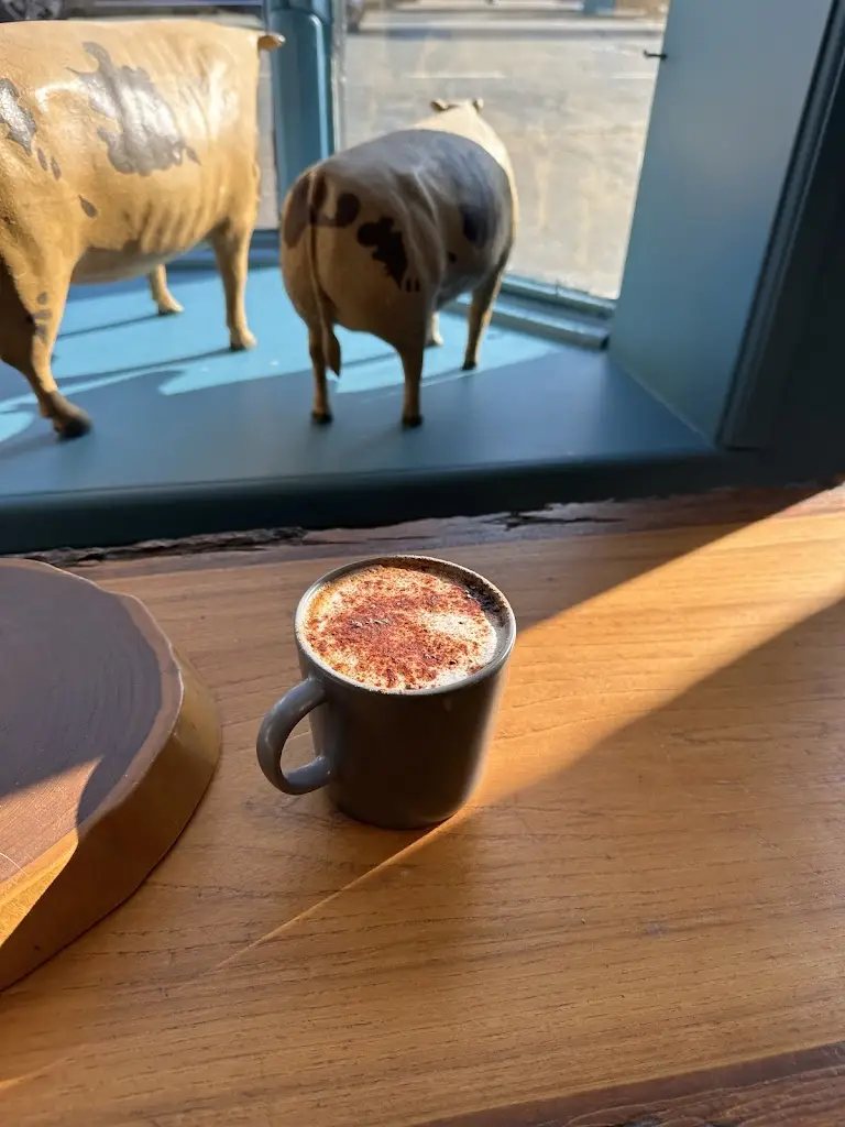 Antique 'n Eat_Storrington_slider_image_3