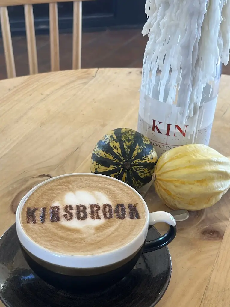 Emma Barrett_Kinsbrook Vineyard, Restaurant, Deli & Shop_Storrington_recensione