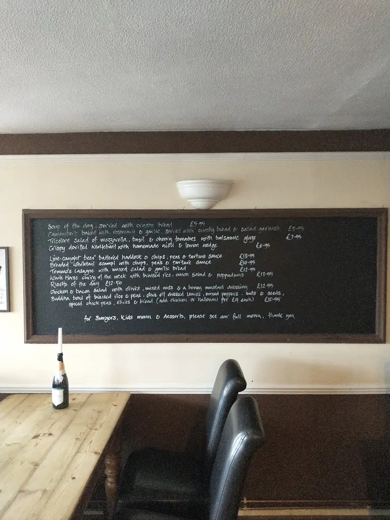 Menu_The White Horse_Storrington_image_3