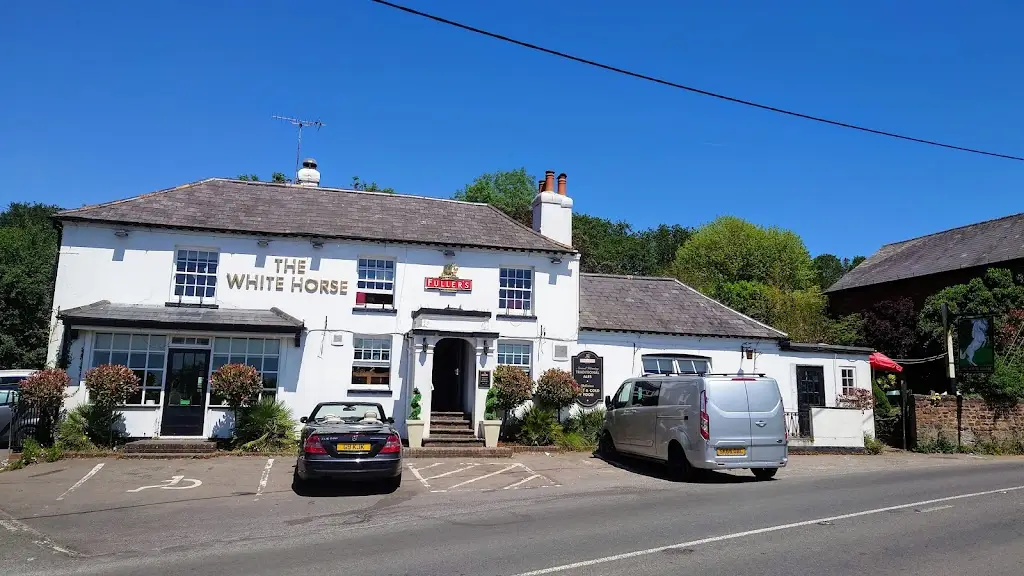 The White Horse_Storrington_slider_image_3