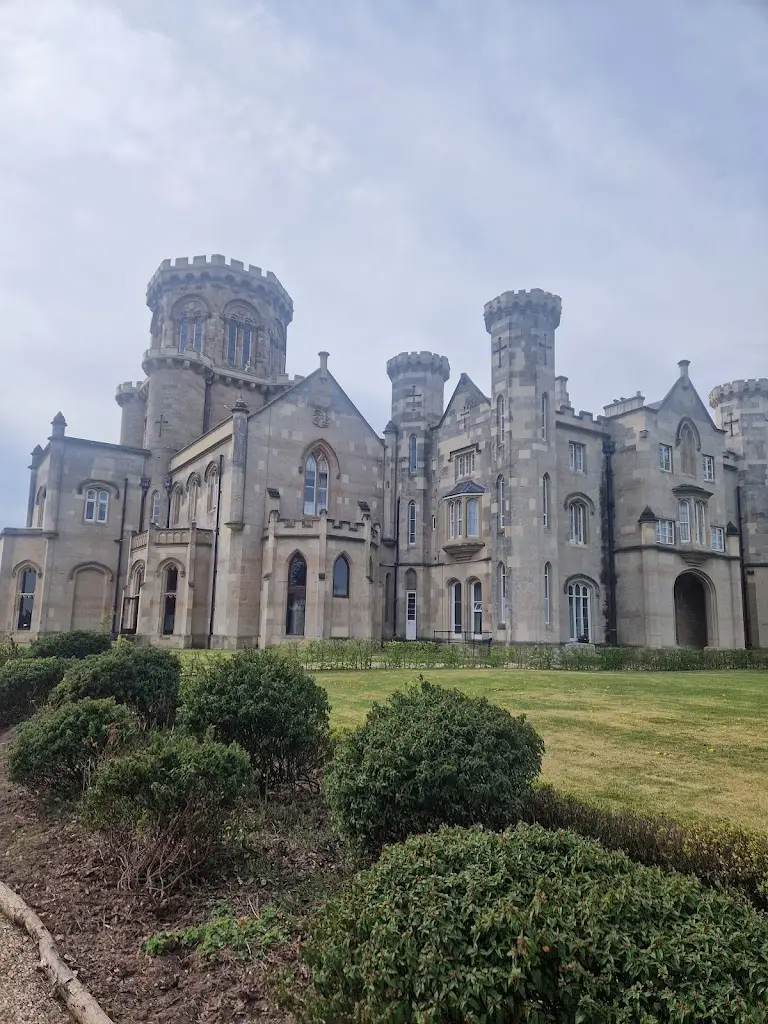 Karen Heath_Studley castle_Studley_review