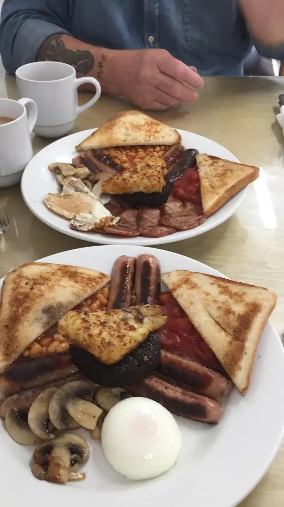 Paul Jones_Karen's korner_Studley_review