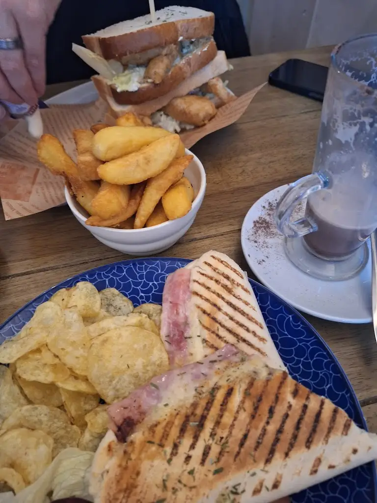 Jo H_Willi's Coffee Shop, Bar & Kitchen_Studley_review