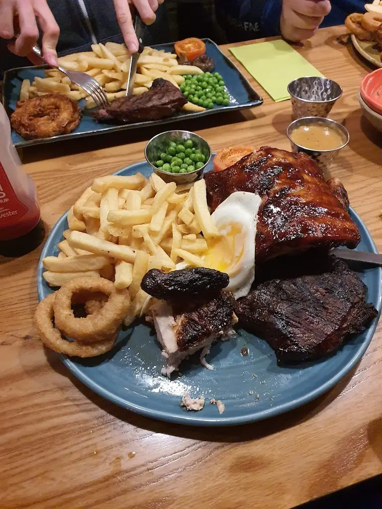 Menu_Harvester Dog Redditch_Studley_image_7