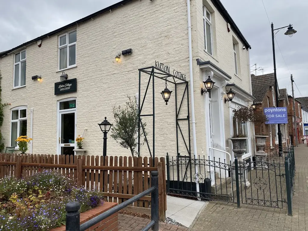 Barry Salsbury_Kirton Cottage_Sutterton_review