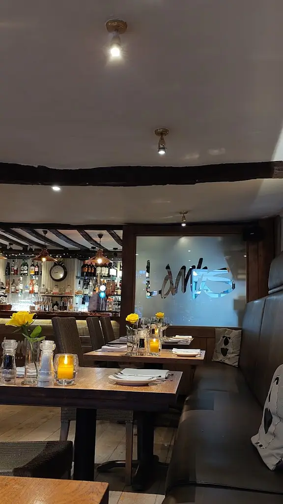 Vaishnudebi Dutta_Lambs_Stratford-upon-Avon_review