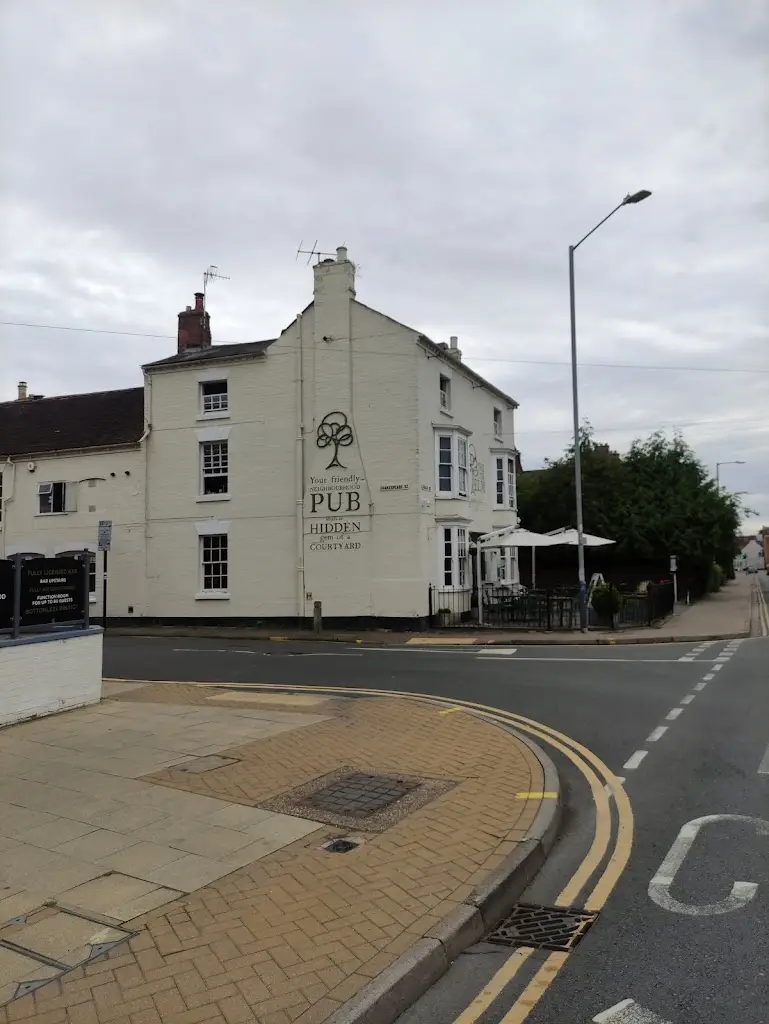 Elizabeth Baker_The One Elm_Stratford-upon-Avon_review