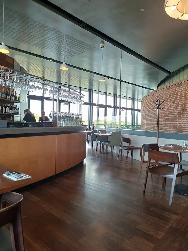 The Rooftop Restaurant at the Royal Shakespeare Theatre_Stratford-upon-Avon_slider_image_2