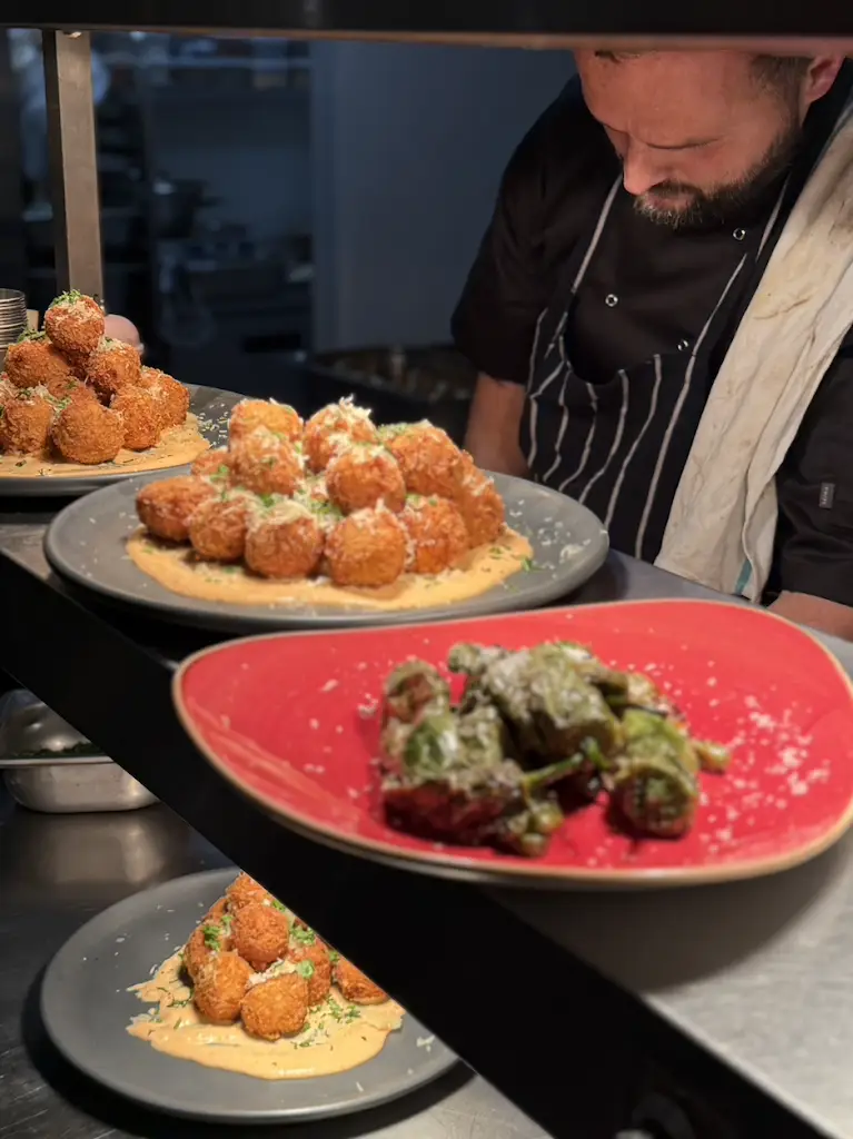 N°4 Mediterranean Bar & Restaurant_Stratford-upon-Avon_slider_image_2