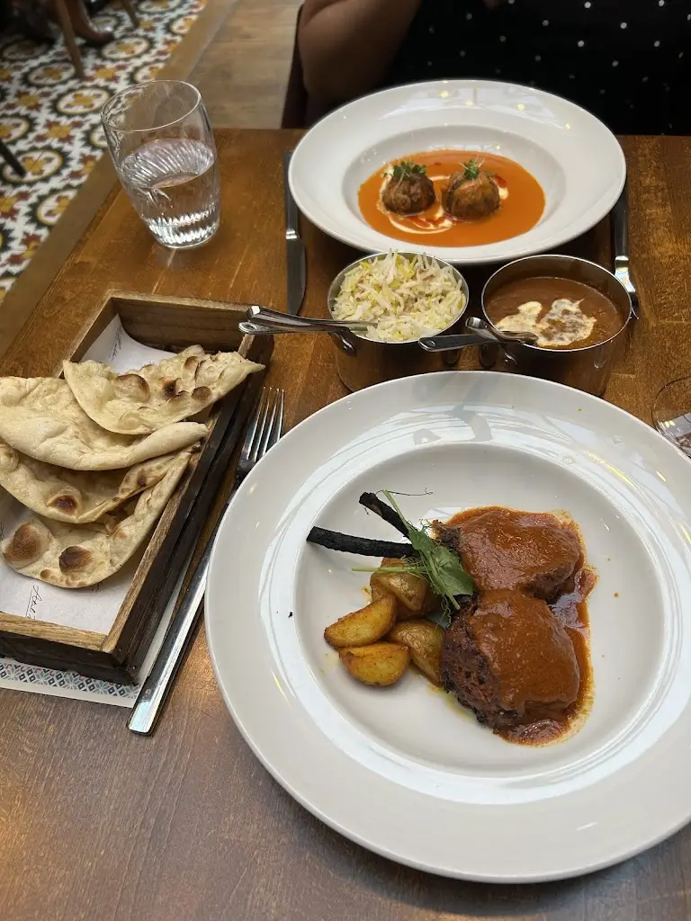 Hannah Kettley_Riwaz by Atul Kochhar_Beaconsfield_review