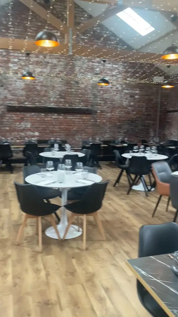 Vito's Osteria_Sunderland_slider_image_2