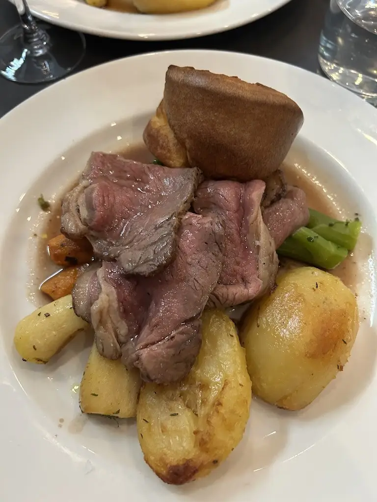 Chris London_Bacchus_Beaconsfield_review