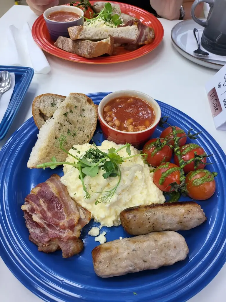 Menu_LA Cafe_Sutton_image_7