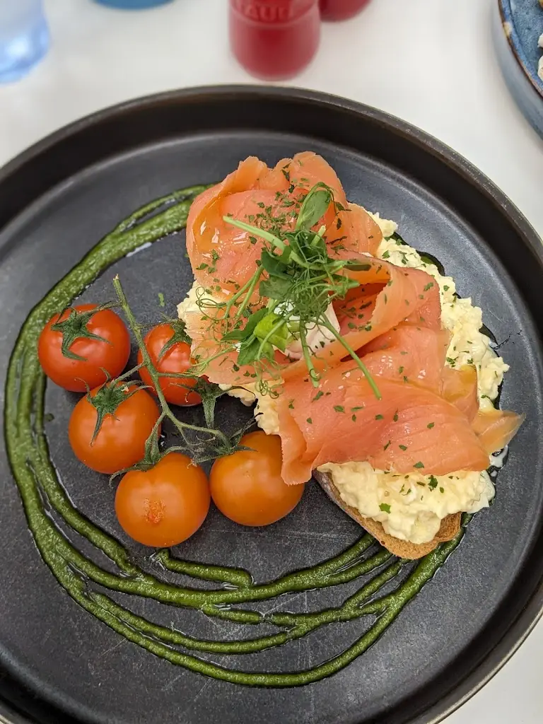 Menu_LA Cafe_Sutton_image_8