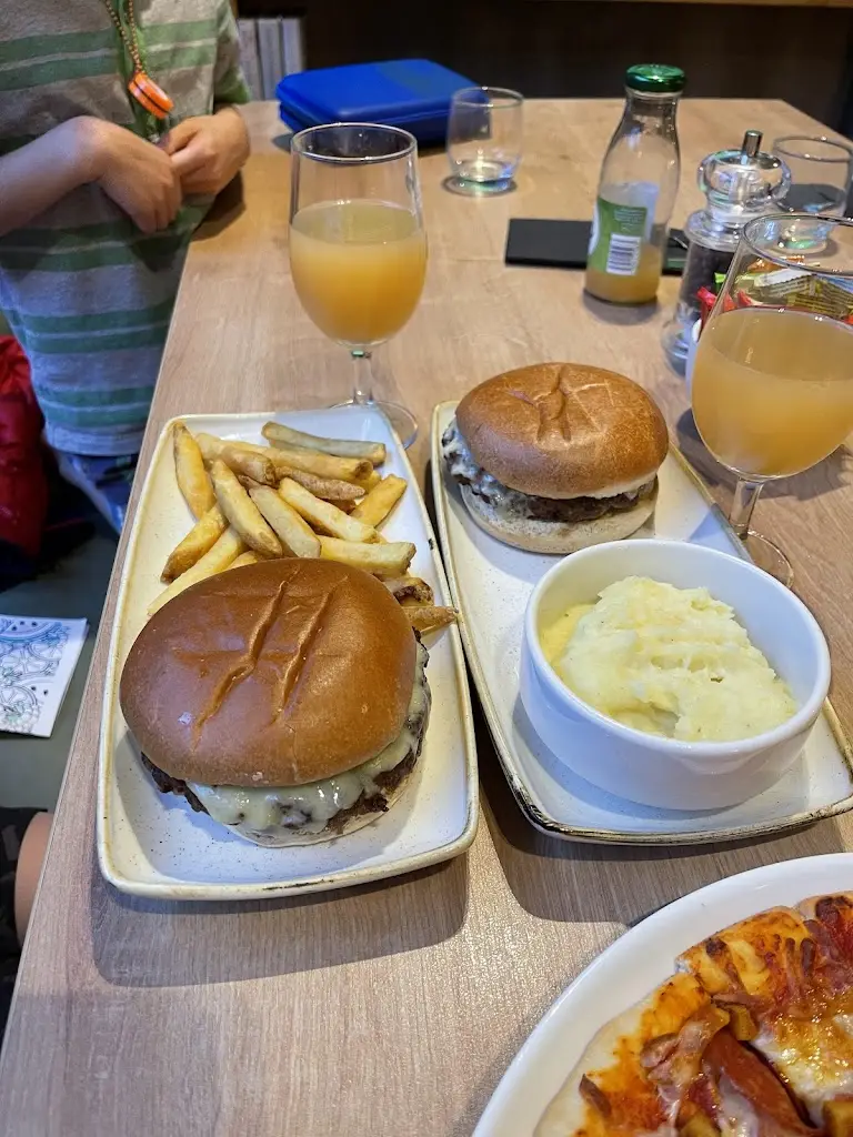 Menu_Junction_Sutton_image_6