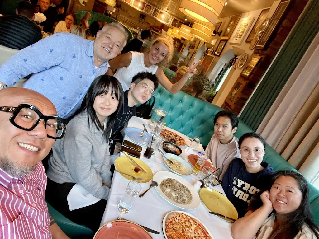 Paul Lamb_Puccini Swinton Restaurant Pizzeria_Swinton_recensione